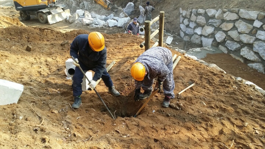 안성시(일죽면) 사방댐 휀스(3단) 설치-45-3.jpg